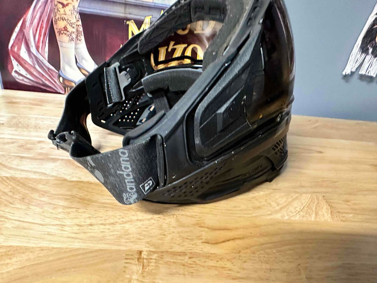 Push unite Infamous Goggles 