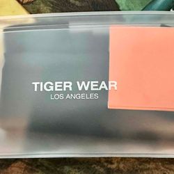 Tiger wear - neck sleeth pro