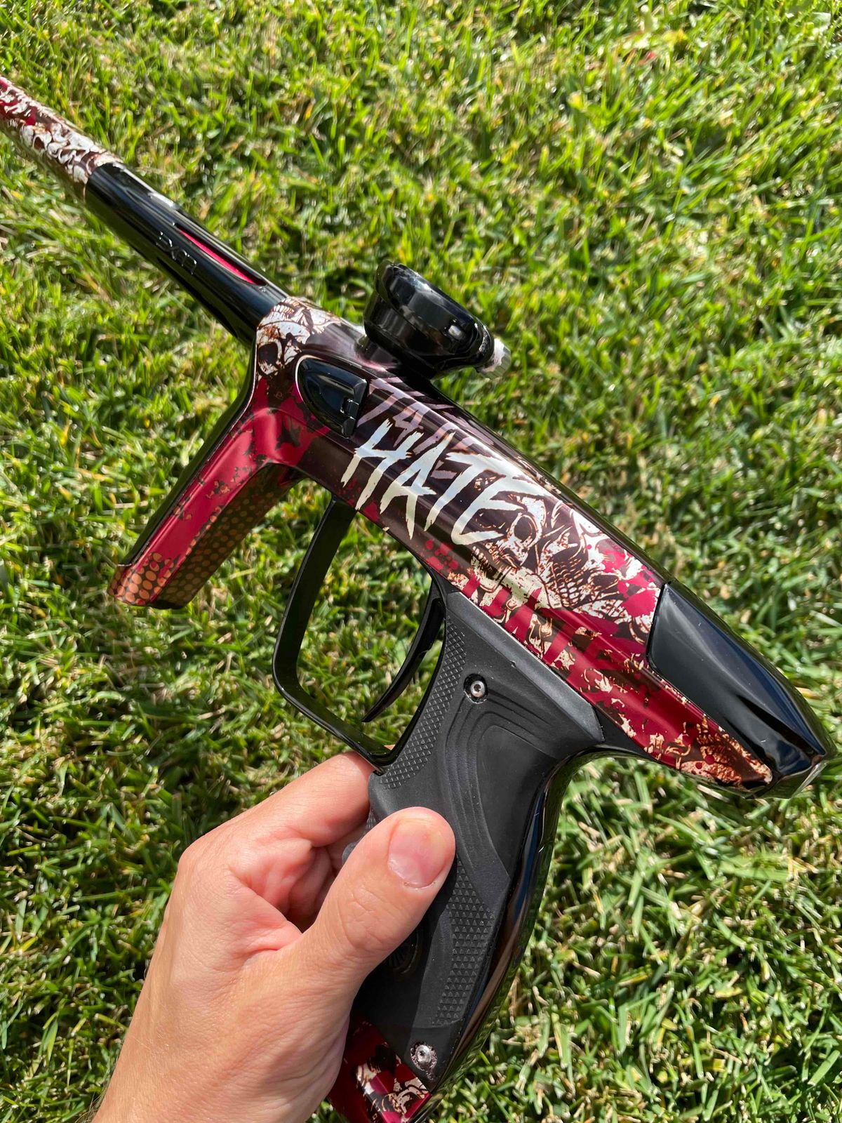 TM40 Hate LUXE