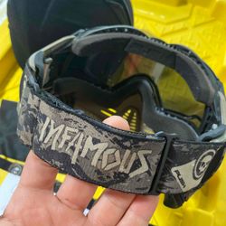 Push skull mask