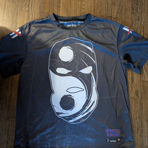 eots mask tech tee