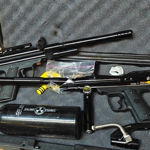 2 pirannahs and a tank 