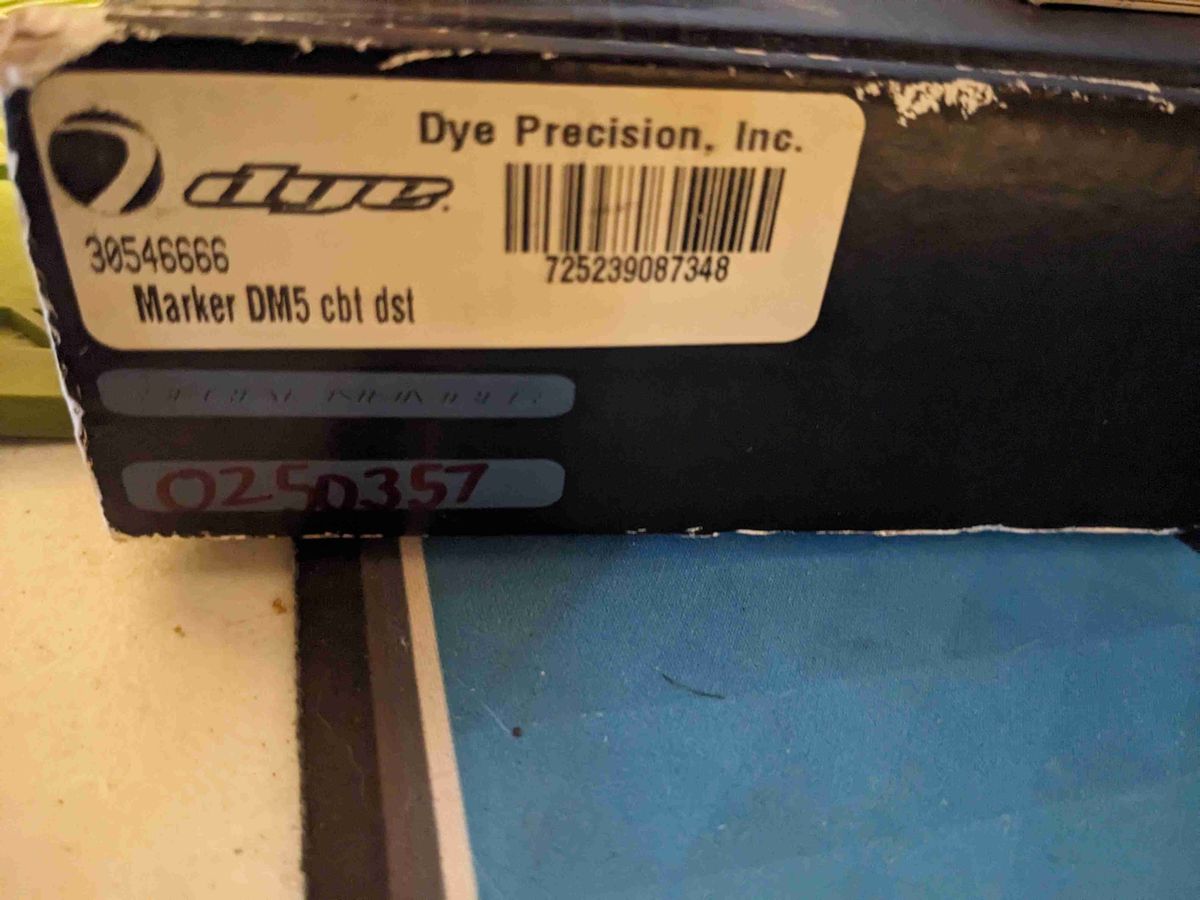 Dye DM4 Cobalt Fade W/Dm5 Box.