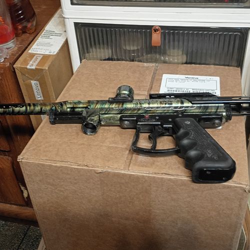 Genesis Surge paint ball gun 
