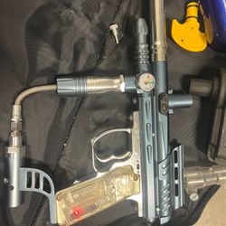 Spyder Electra DX digital paintball gun