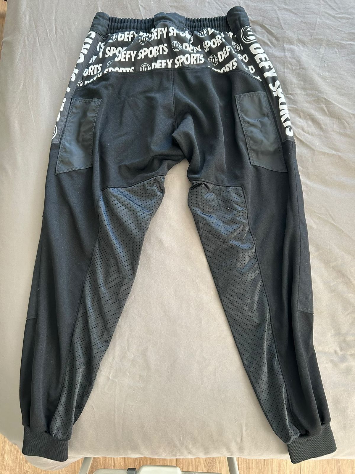 Defy Jogger pants XL