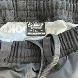 Defy Jogger pants XL