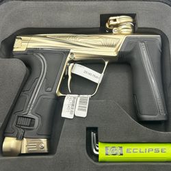 NIB - Dark CS3 Pro - Bone