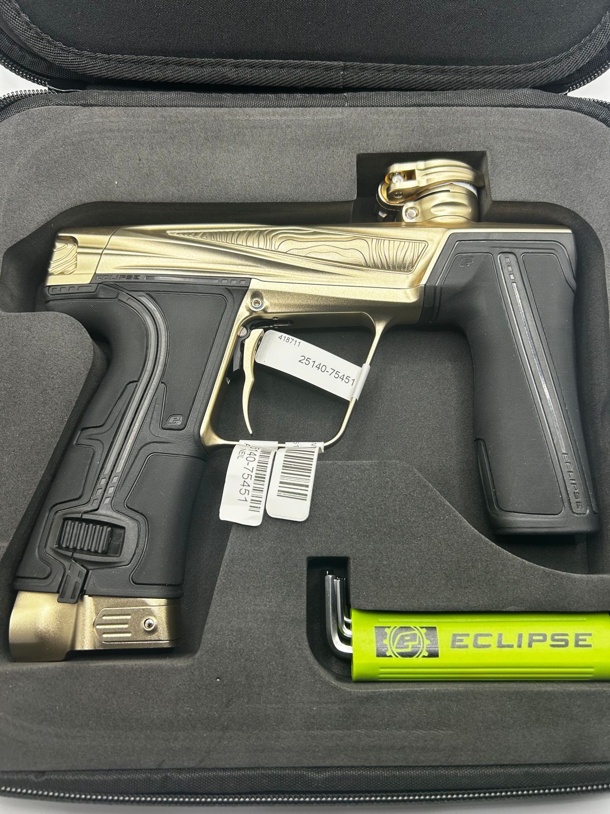 NIB - Dark CS3 Pro - Bone