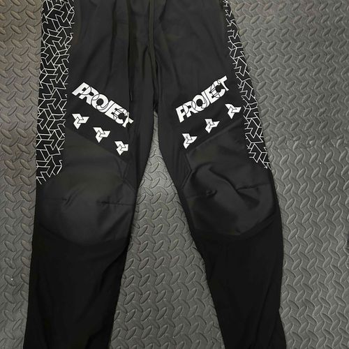 Project JT Pro Joggers - Large New