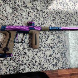 1/1 "ULTRAVIOLET" Twister CS3
