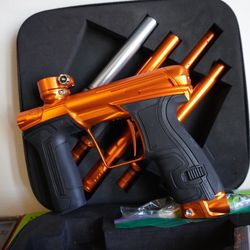 Infamous CS2 Pro - Orange 