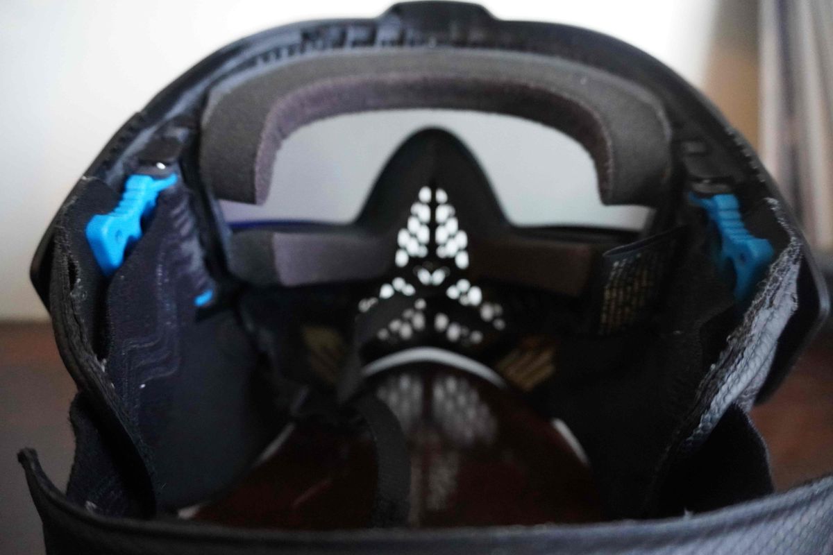 Dye i5 2.0 Paintball Mask/Goggle - Onyx Gold with Visor
