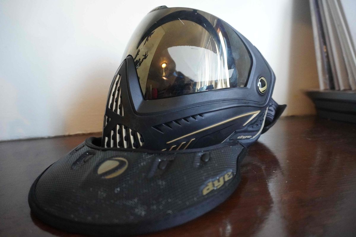 Dye i5 2.0 Paintball Mask/Goggle - Onyx Gold with Visor