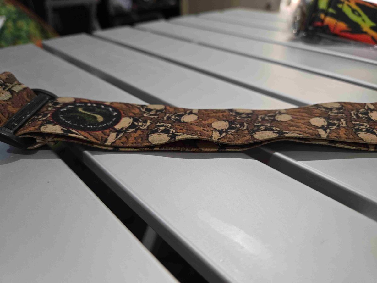 Brown/ tan sandana flying skull strap