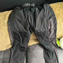 Violence pants