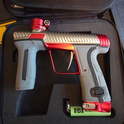 CS3 Twister graphite/red with mechanical frame