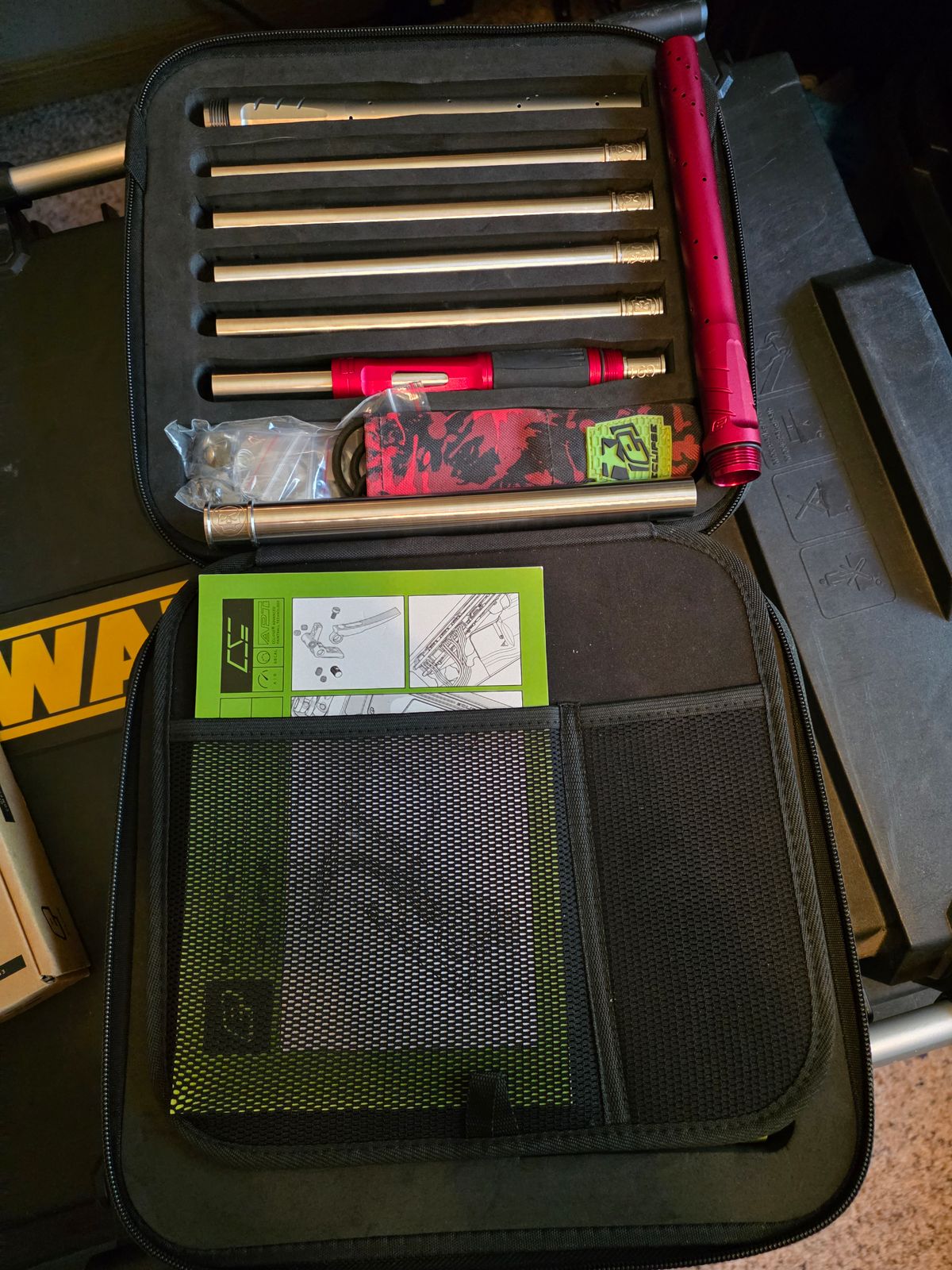 CS3 Twister graphite/red with mechanical frame