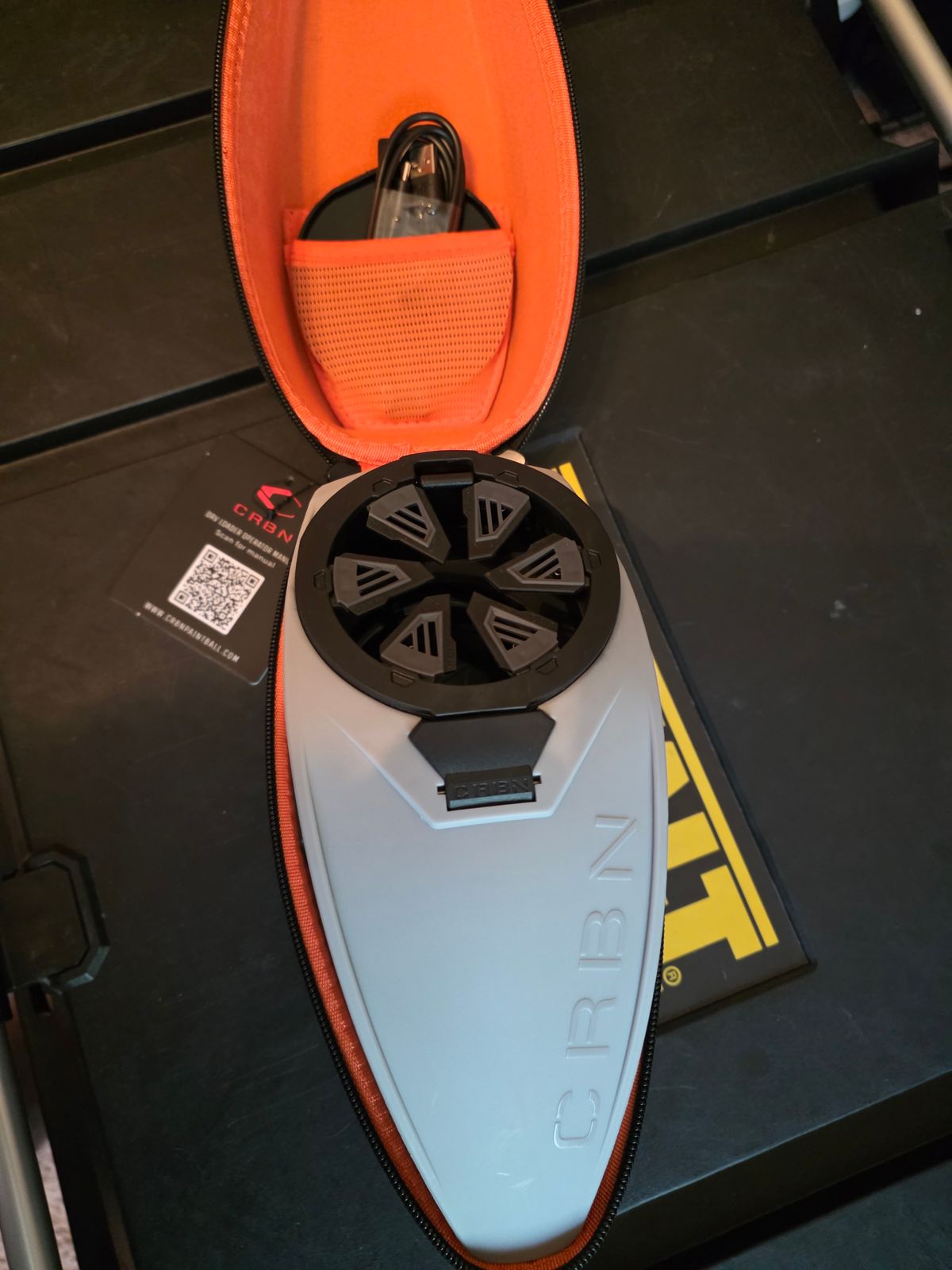 Carbon DRV Cool gray