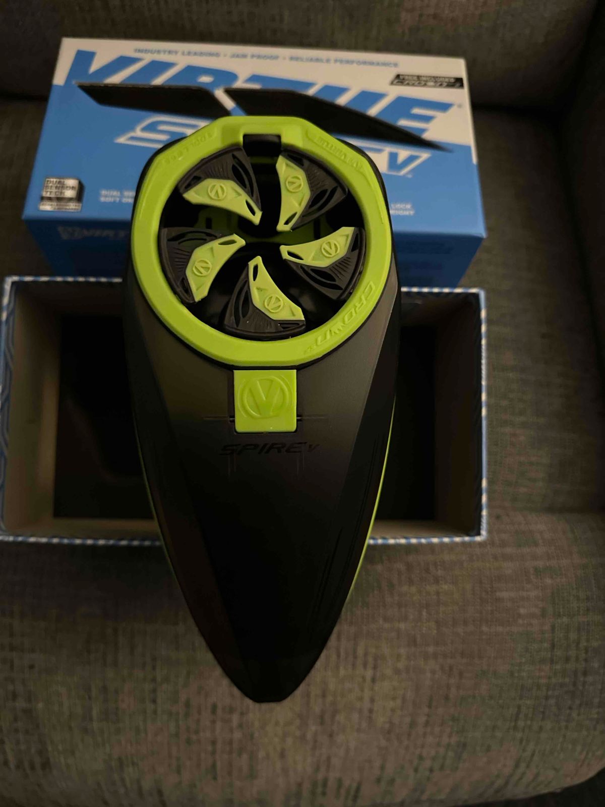 Spire 5 black with lime accents