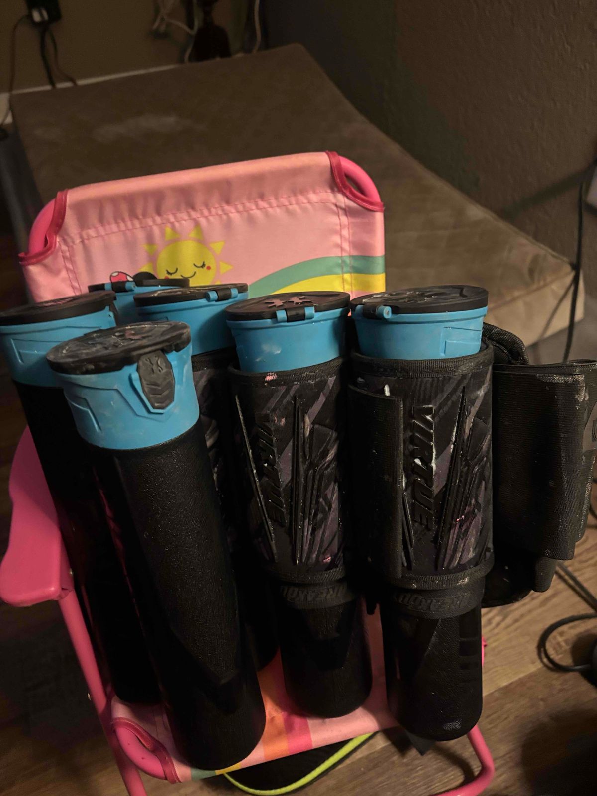 Breakout podpack w/ 6 pods and squegy