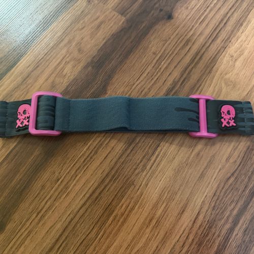 SD Dark Grey/Pink Mystery Strap