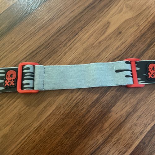 SD Grey/Red Mystery Strap