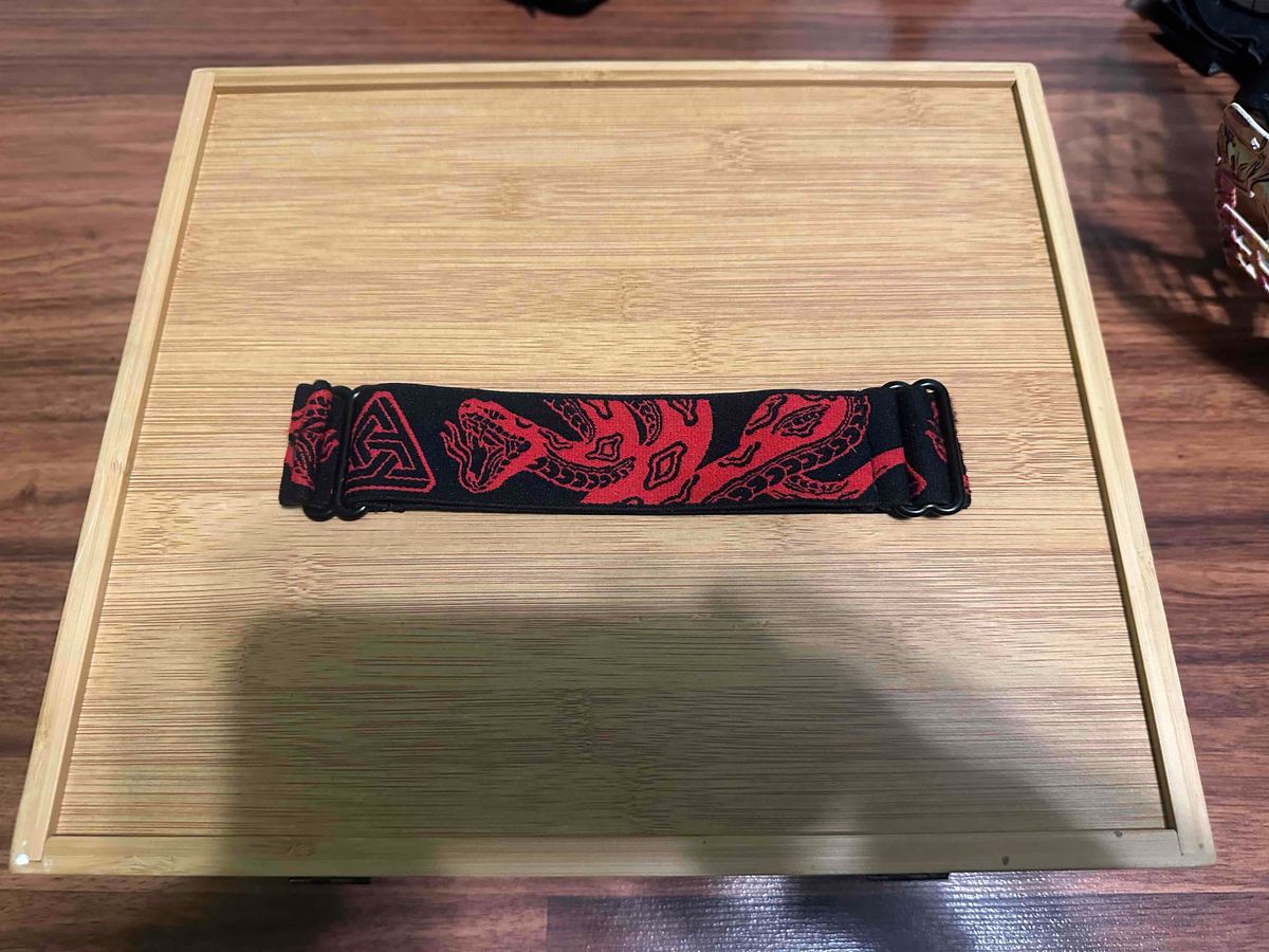 33T red snake BN