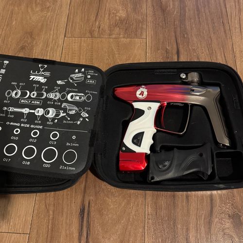 DLX Luxe Tm40 Limited Edition Red/Silver Fade Paintball Marker
