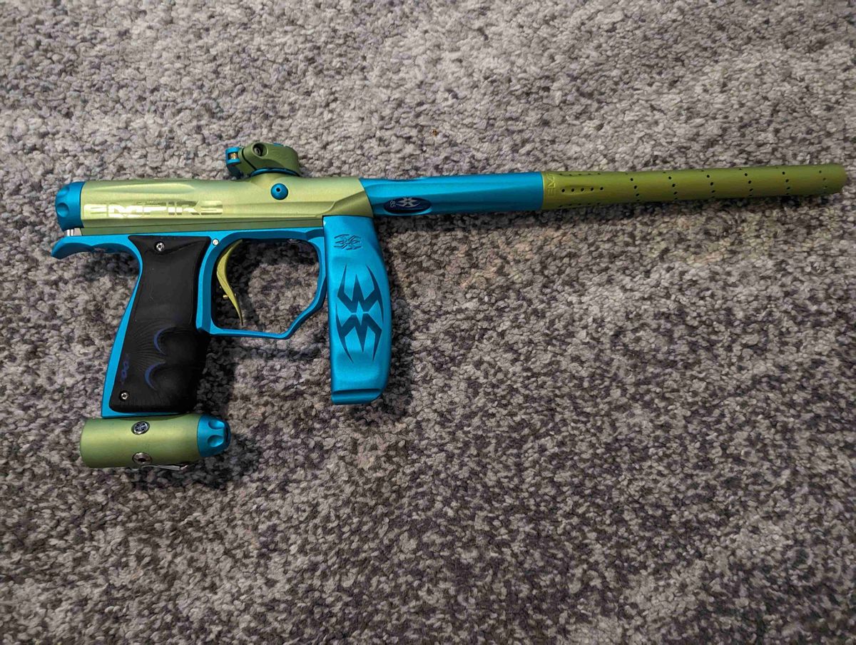Sexy Axe w/redline and Nummech frame.