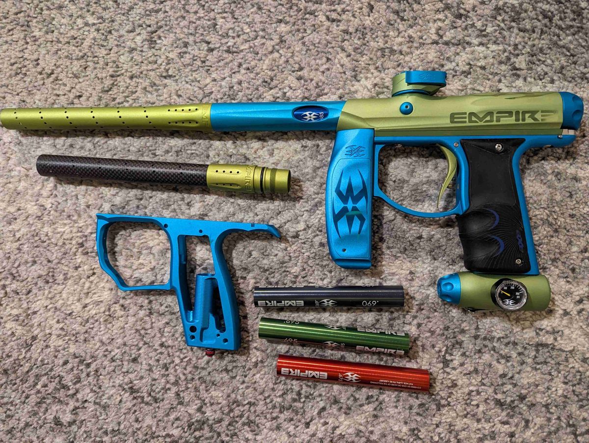 Sexy Axe w/redline and Nummech frame.
