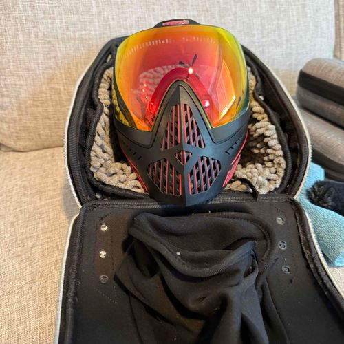 Dye i5 and goggle case