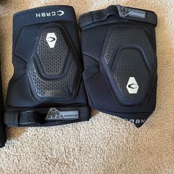 CRBN knee pads