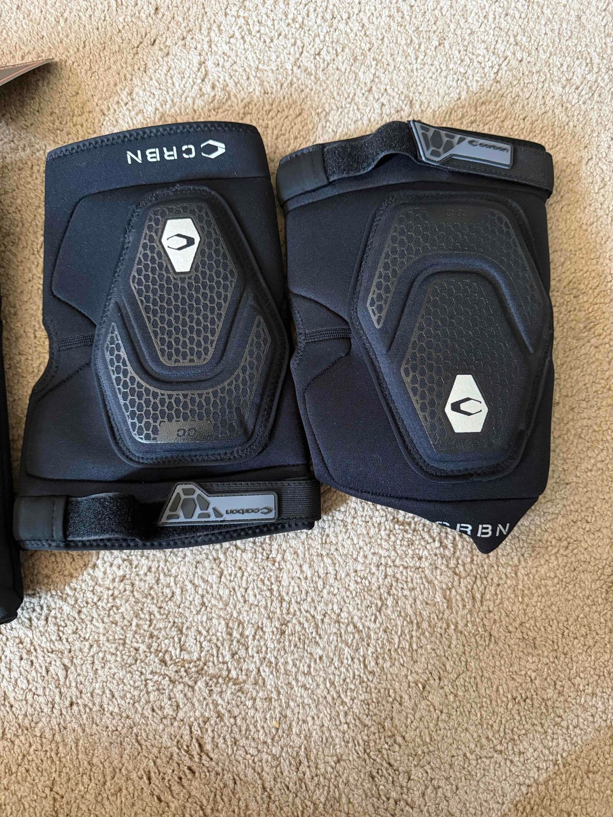 CRBN knee pads