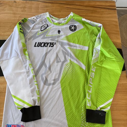 Jersey Lucky 15’s XL size