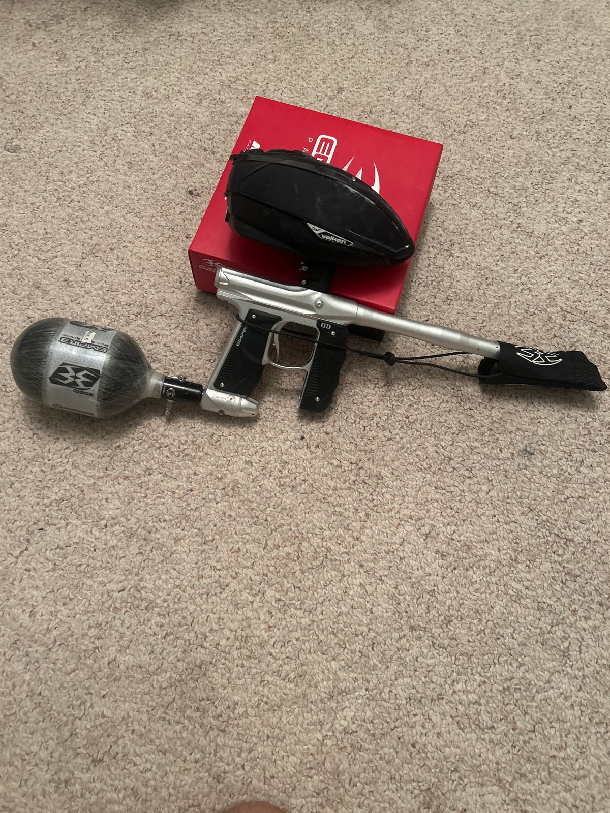 Empire mini gs silver, empire mini tank, valken vts hopper with speed feed and jt pro flex mask comes with protective soft bag