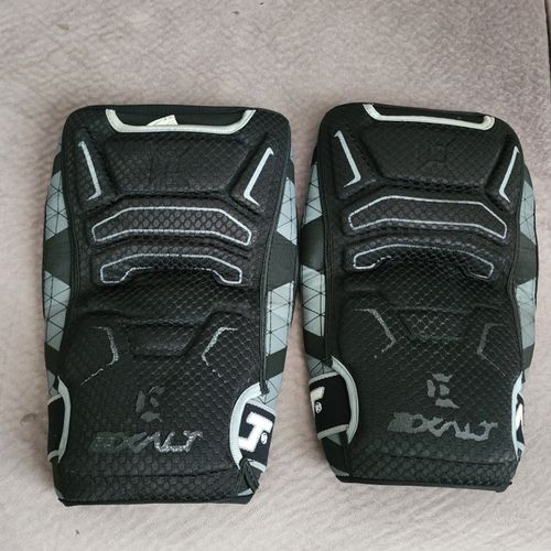 EXALT KNEE PADS