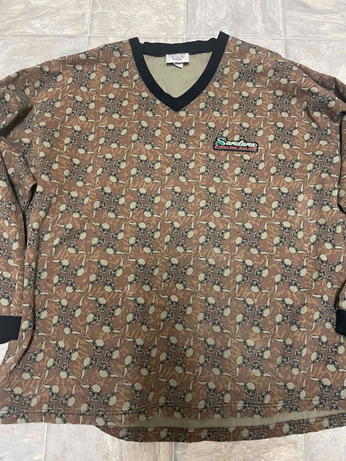 Brown skull’s sandana pullover top
