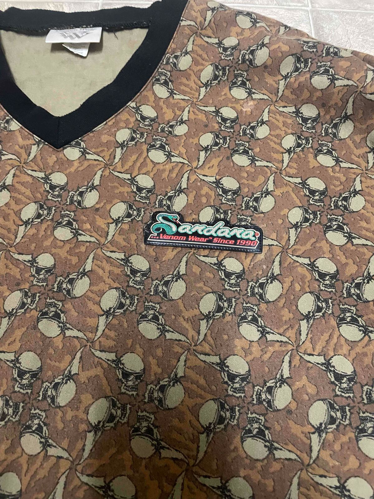 Brown skull’s sandana pullover top