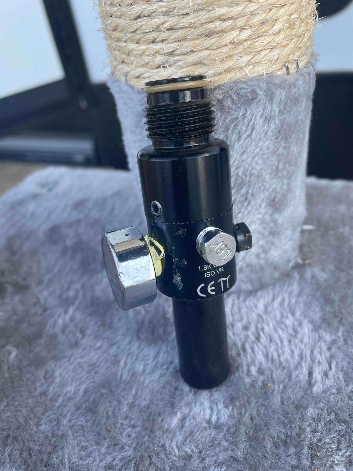 Tank regulator