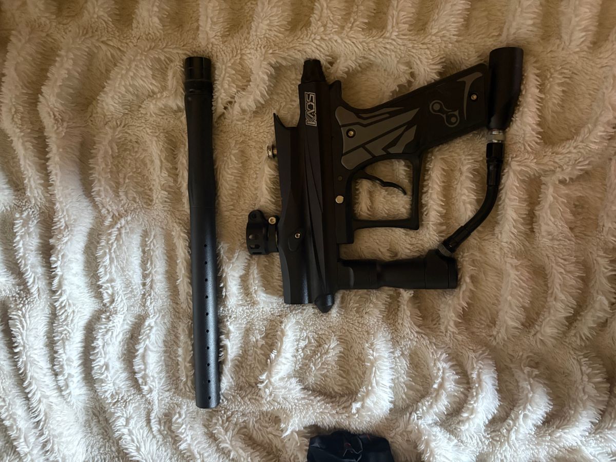 Entire paintball set