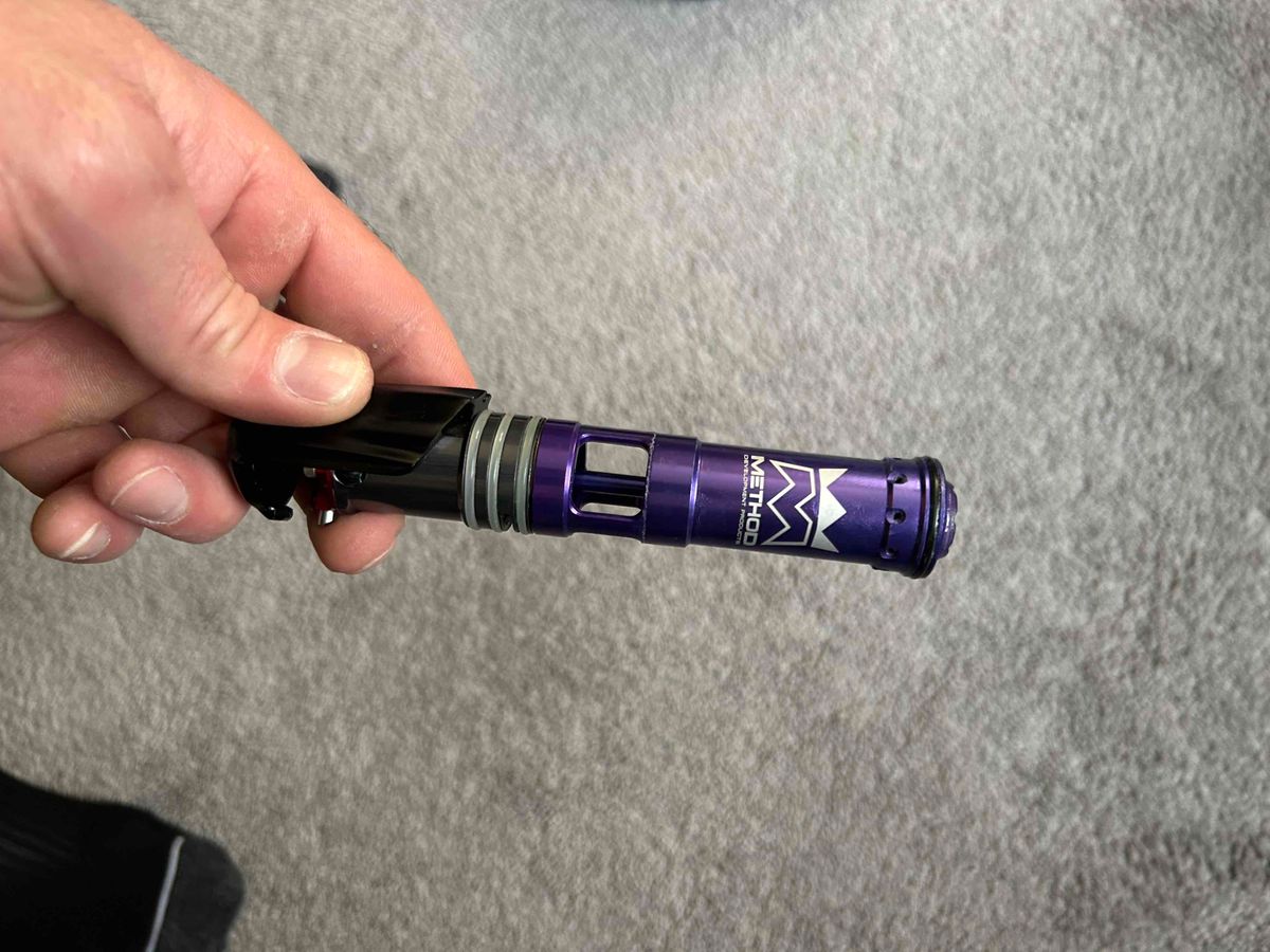 DLX Idol HK Shredder (w/ Method Bolt)