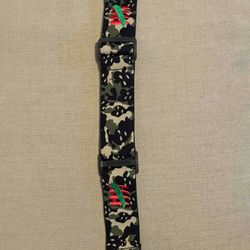ENEMY OF THE STATE - Camo Strap - Red/green hash