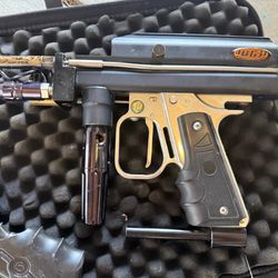 Paintball Gear Bundle—3 Markers, Extra Barrels & Padded Case—$300 OBO