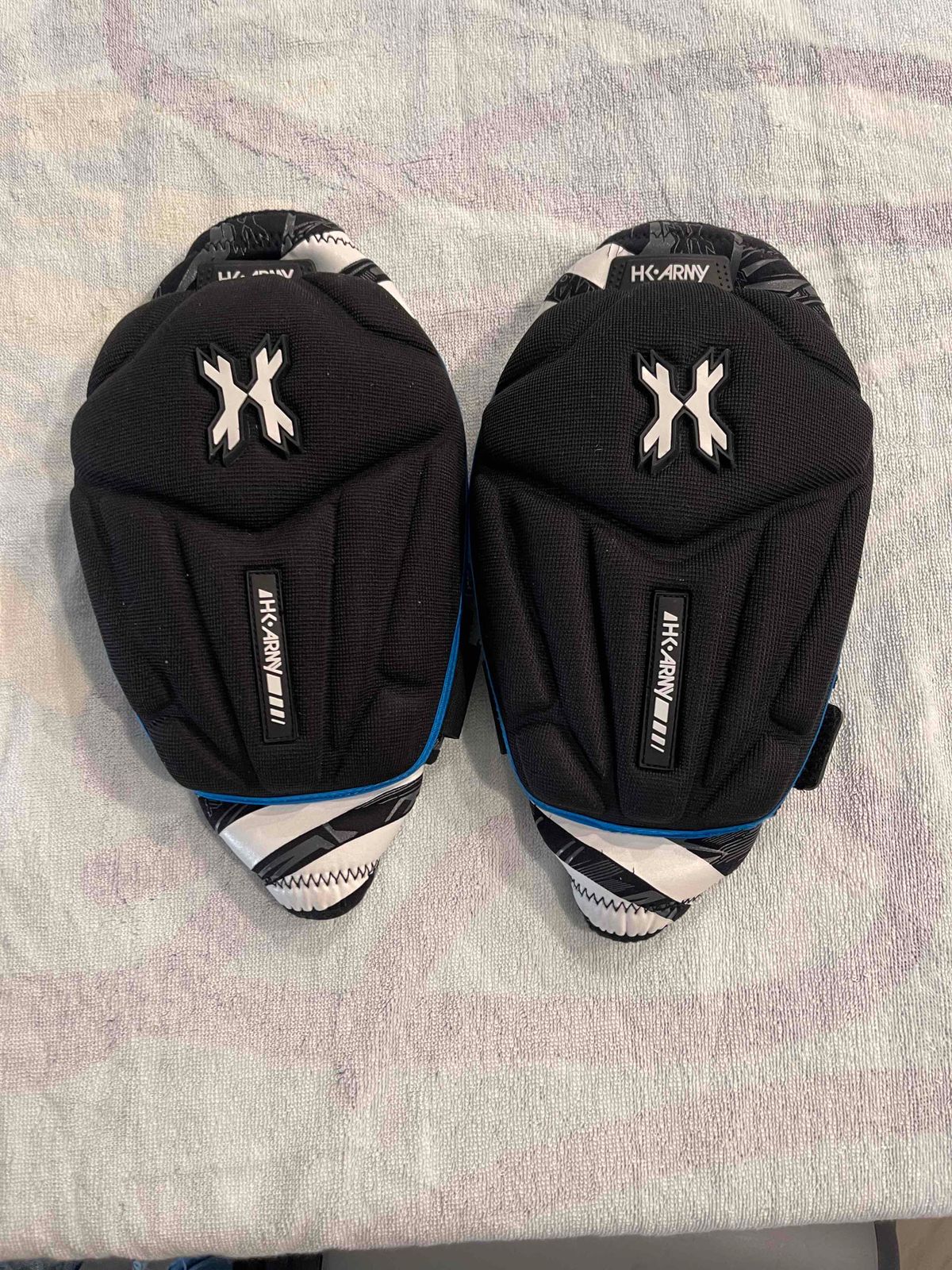HK KNEE PADS 